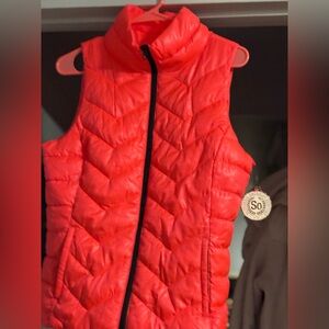 Hot bright peach orange  medium puffer vest NWT!